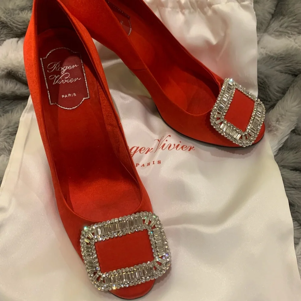 Roger Vivier Pilgrim Buckle Pumps in Satin - Picture 1 of 6